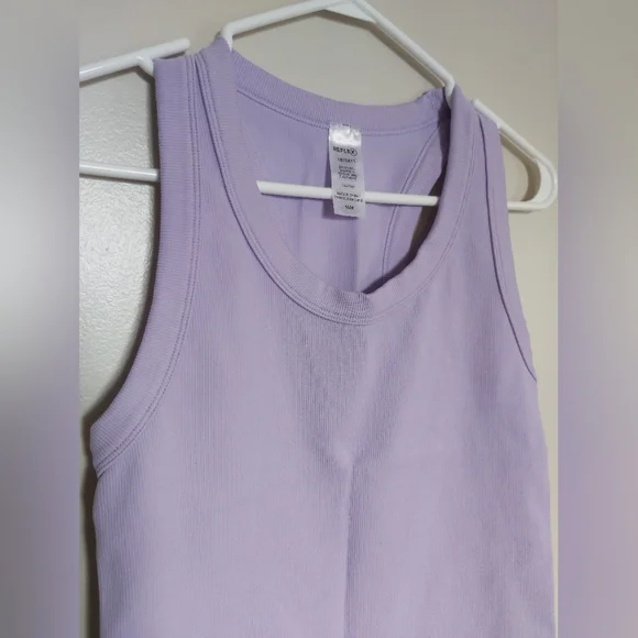 Reflex Cropped Tops 🌷Bundle🌷 - Picture 4 of 12